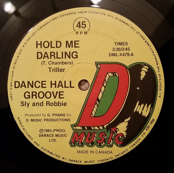 Thriller, Burro Banton : Hold Me Darling / Chicken Farm (12")