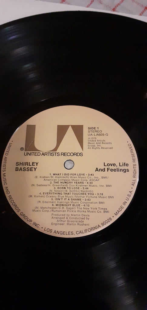 Shirley Bassey : Love, Life And Feelings (LP, Album)